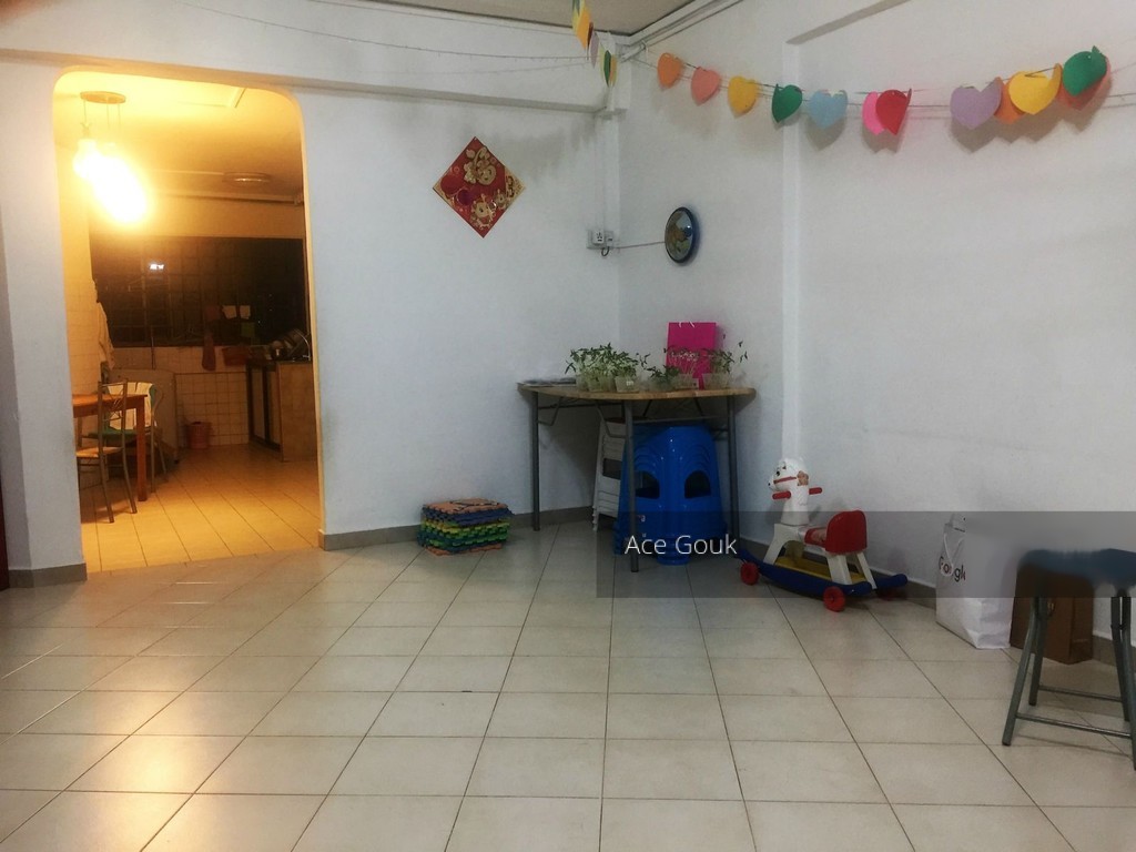 Blk 242 Hougang Street 22 (Hougang), HDB 4 Rooms #137535212